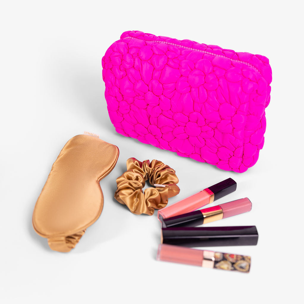 Travel makeup organizer bag - pink quilted design
